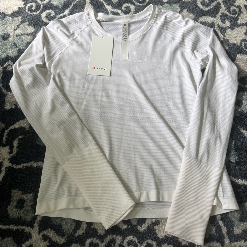 Lululemon Swiftly Tech Long-Sleeve Shirt 2.0 Race Length